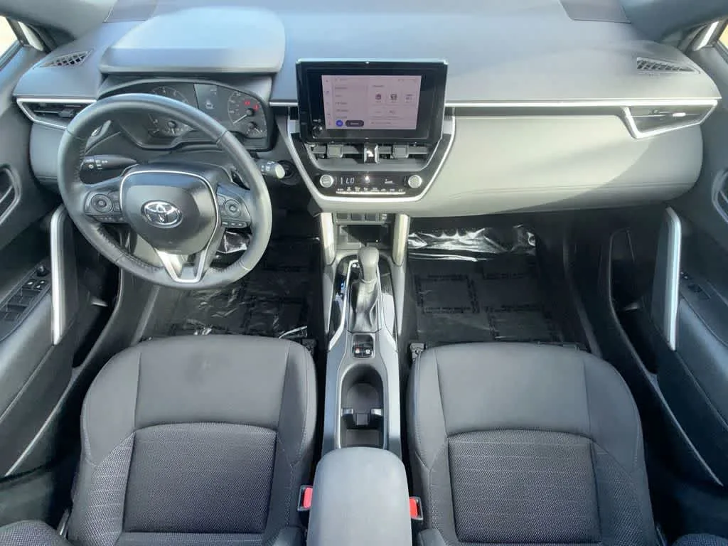 2024 Toyota Corolla Cross Hybrid SE photo 24