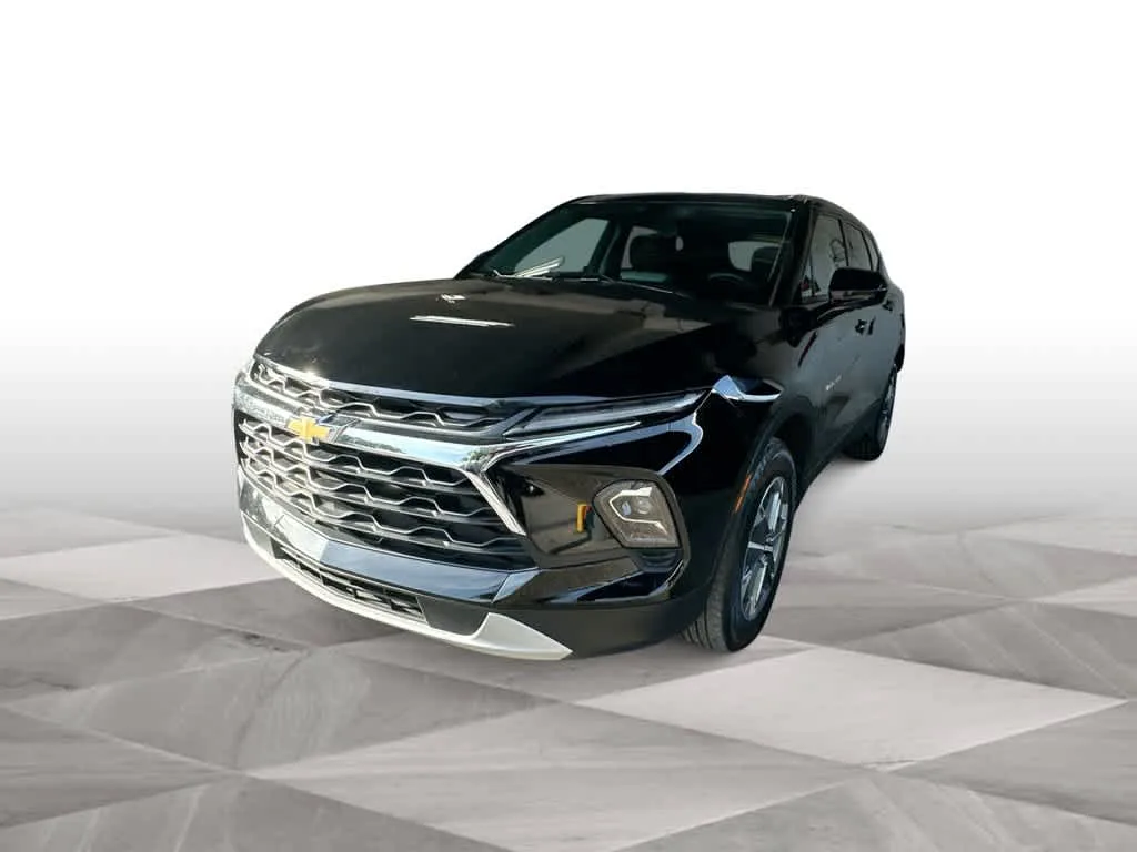 2025 Chevrolet Blazer LT photo 4