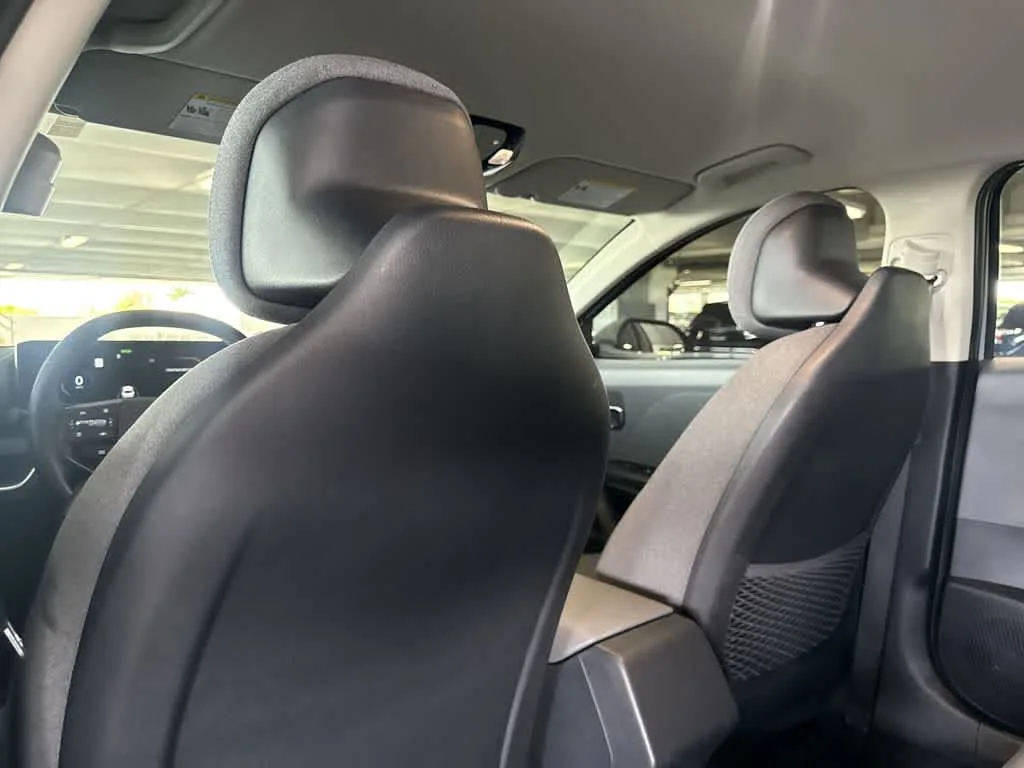 2025 Kia K4 EX photo 23