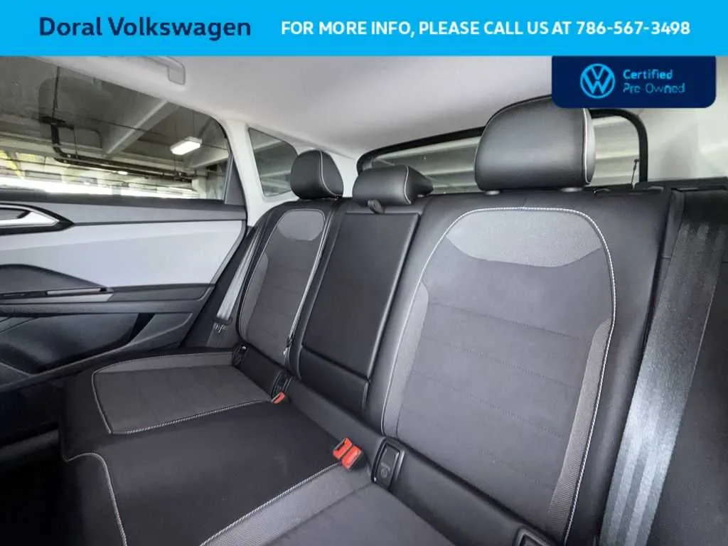 2022 Volkswagen Taos SE photo 22