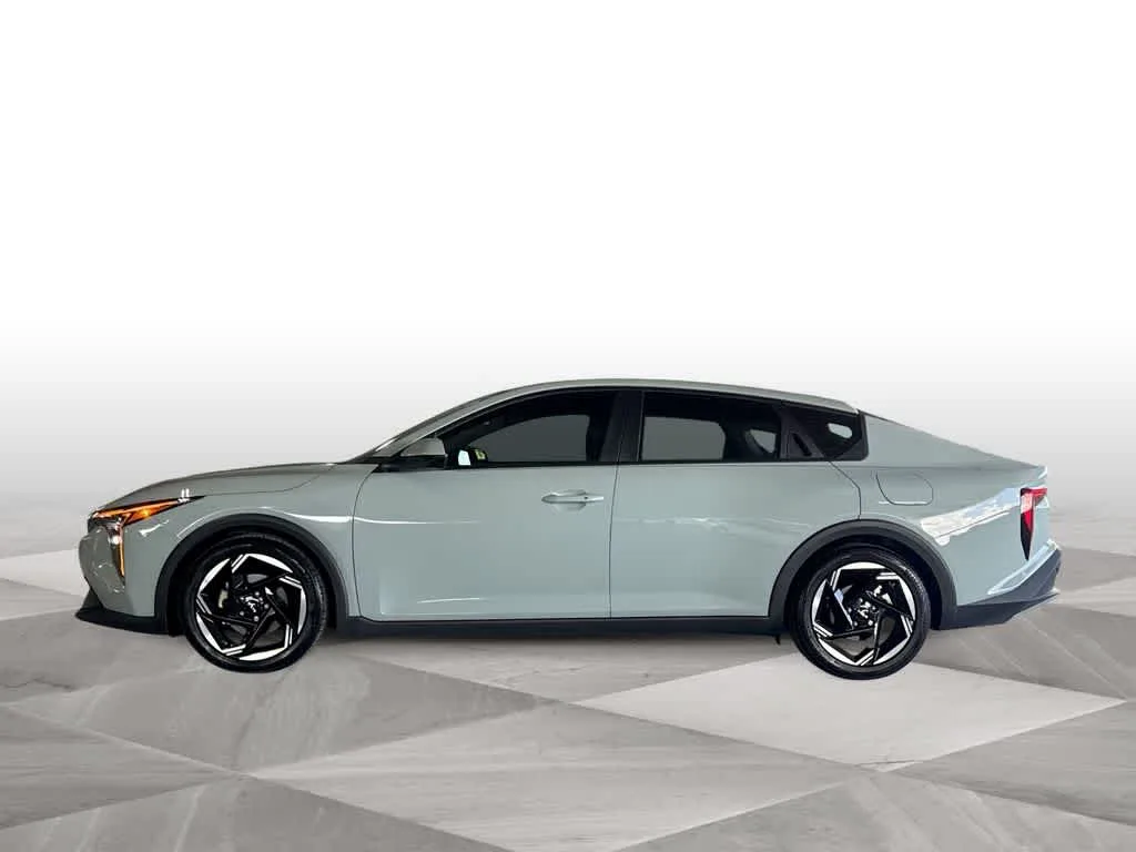 2025 Kia K4 EX photo 9