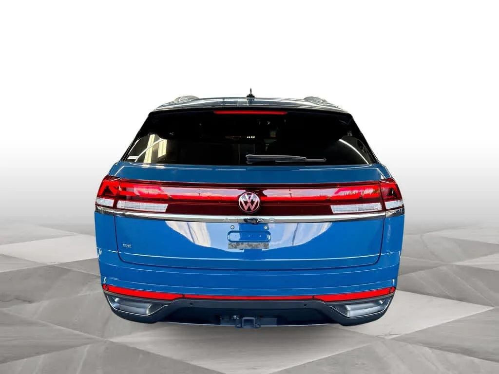 2026 Volkswagen Atlas Cross Sport 2.0T SE w/Technology photo 7