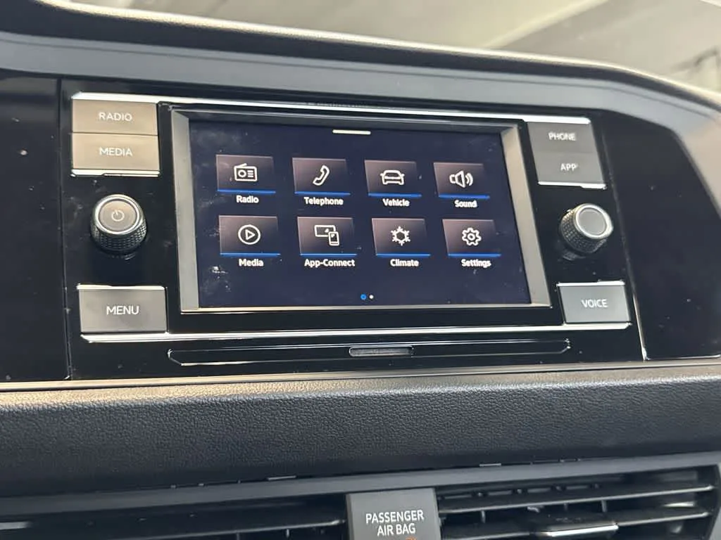 2022 Volkswagen Jetta SE photo 17