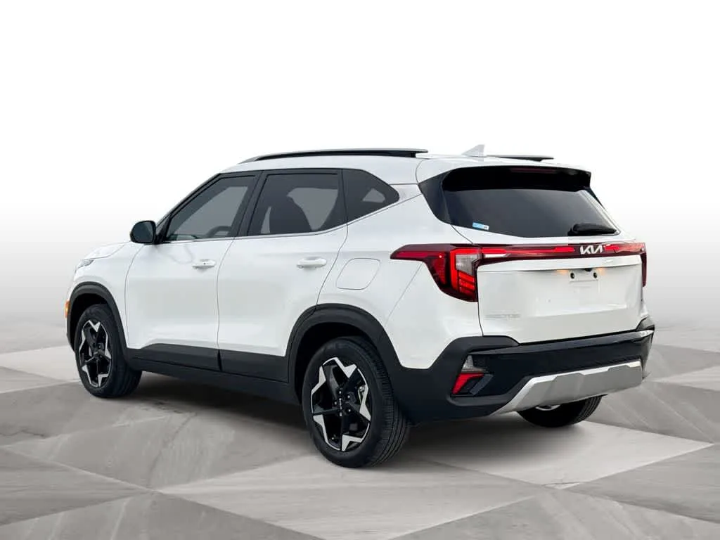 2025 Kia Seltos EX photo 6