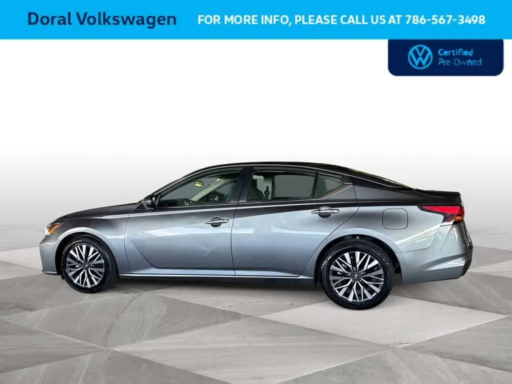 2023 Nissan Altima 2.5 SV photo 5