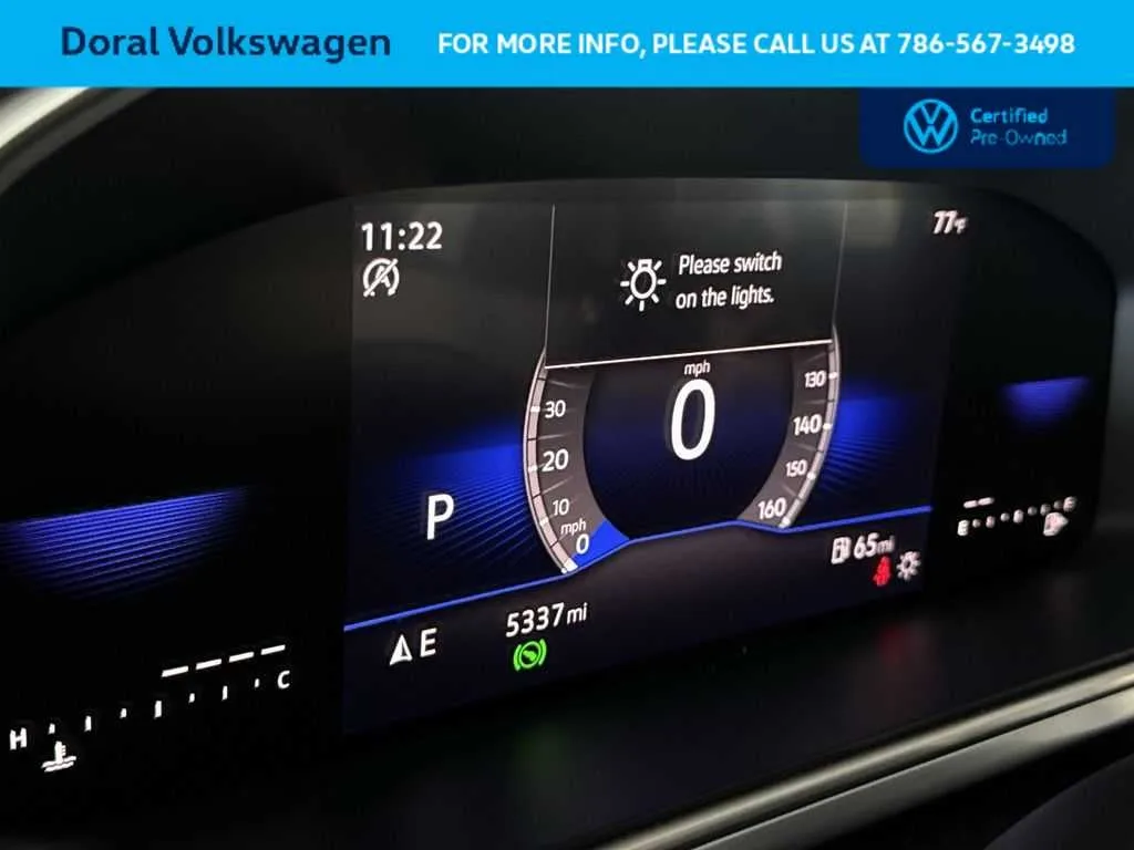 2025 Volkswagen Taos SE photo 16