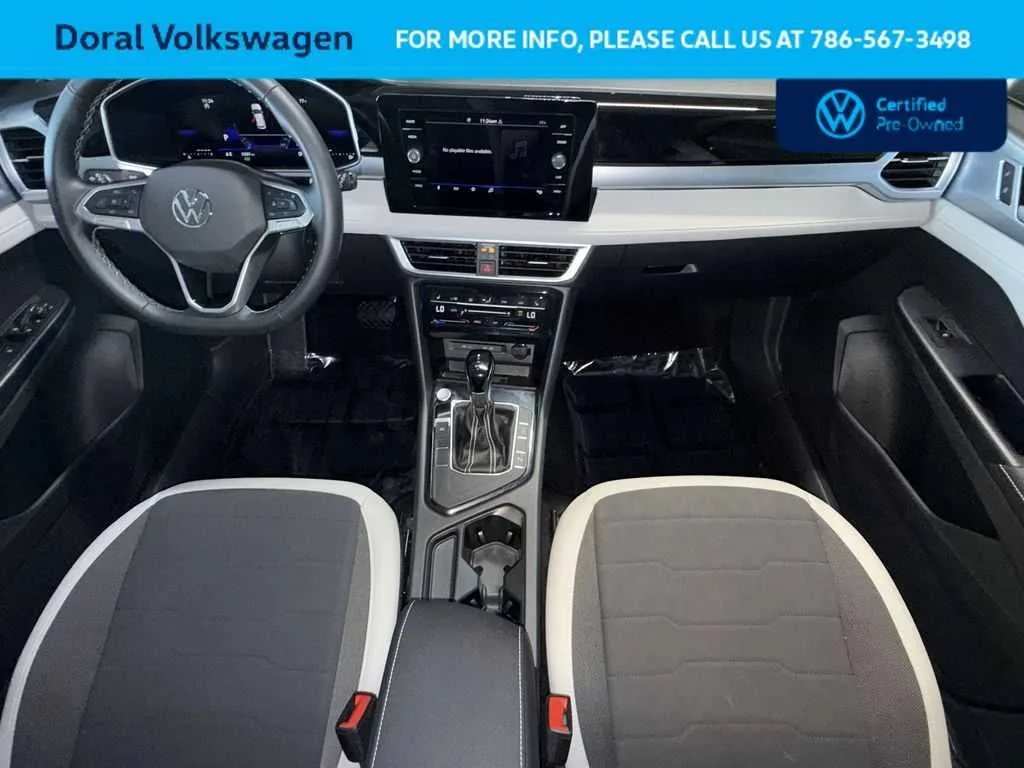 2025 Volkswagen Taos SE photo 24