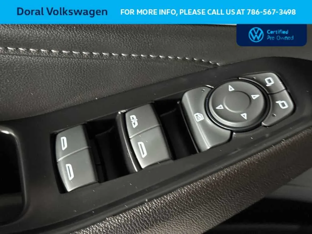 2023 Chevrolet Traverse LT Cloth photo 17