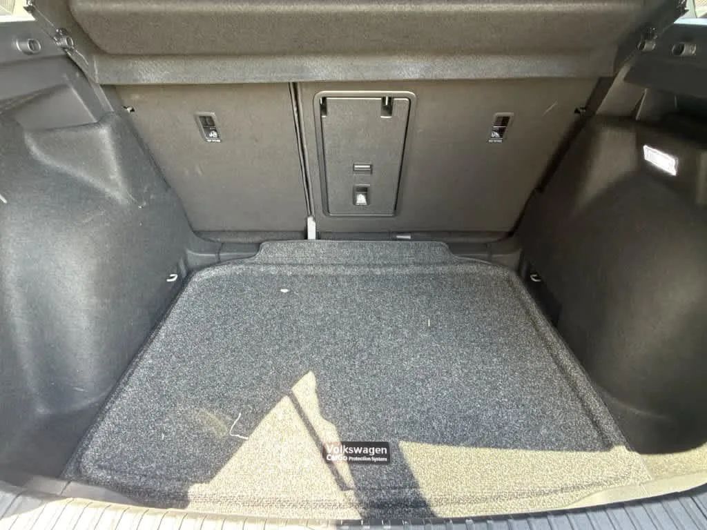 2026 Volkswagen Taos SE photo 25