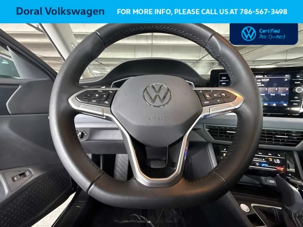 2025 Volkswagen Jetta SE photo 15
