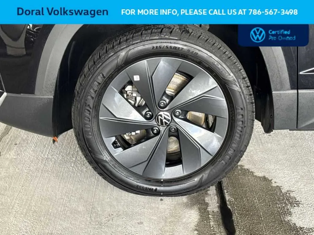 2025 Volkswagen Taos S photo 11