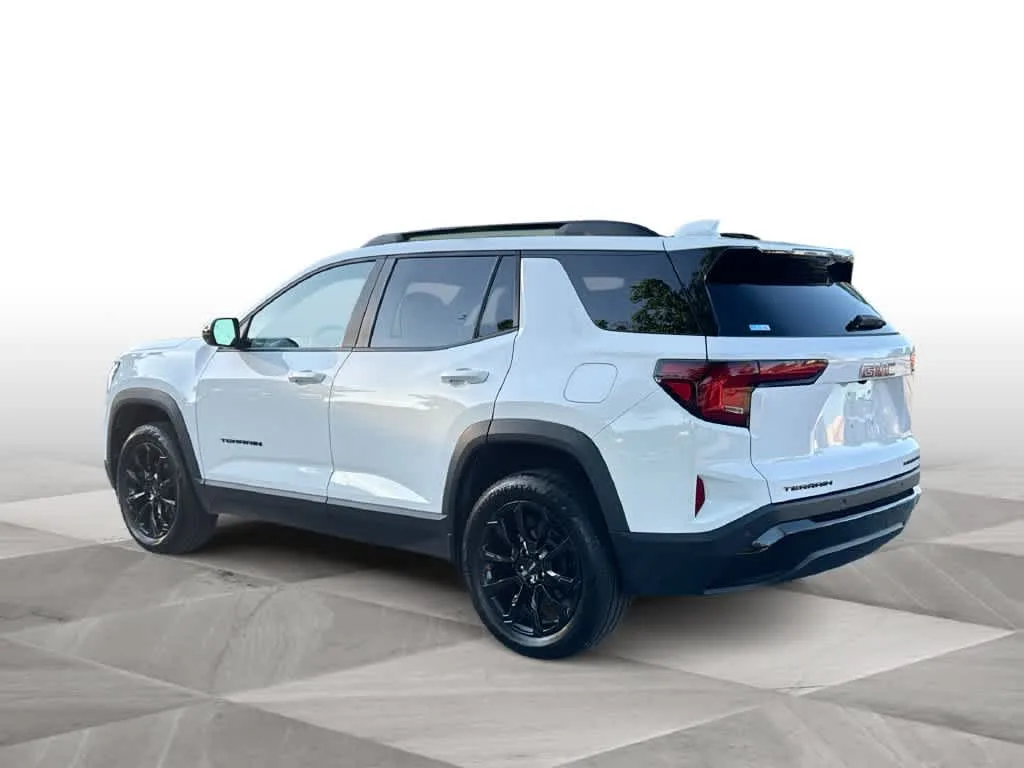 2026 GMC Terrain FWD Elevation photo 6