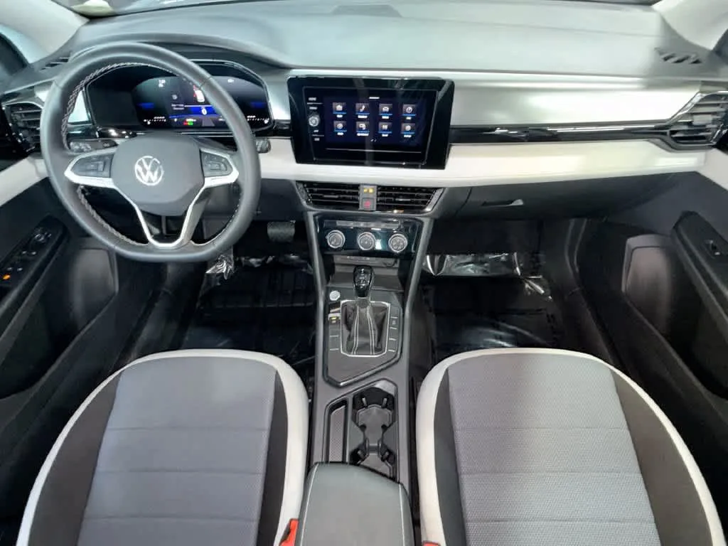 2026 Volkswagen Taos S photo 24