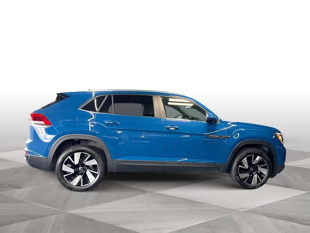 2026 Volkswagen Atlas Cross Sport 2.0T SE w/Technology photo 9