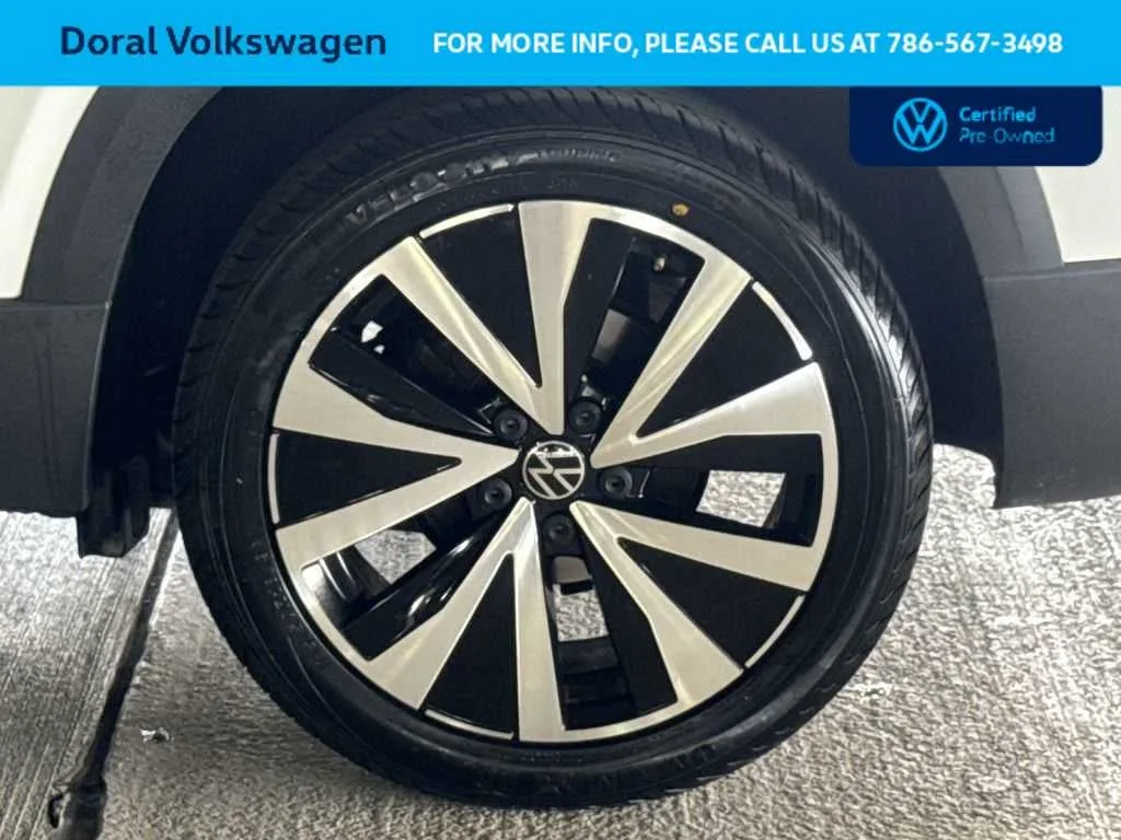 2022 Volkswagen Taos SE photo 11