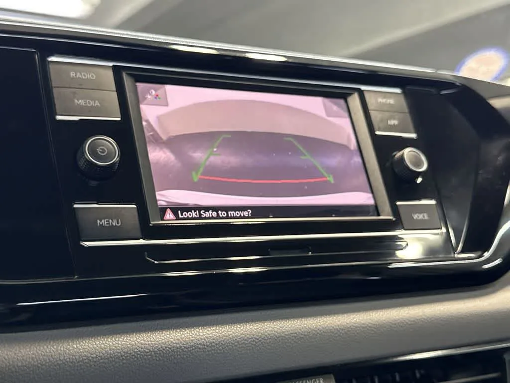 2024 Volkswagen Taos S photo 18