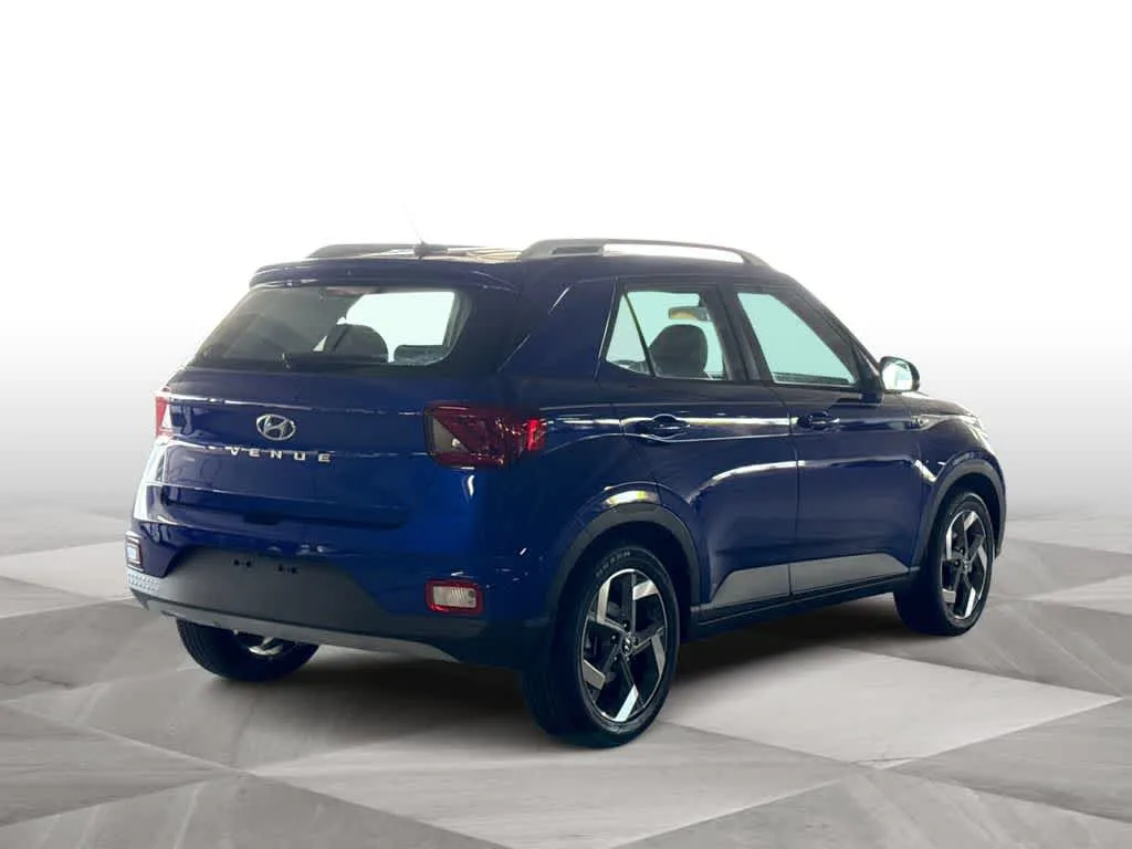 2024 Hyundai Venue Limited photo 8