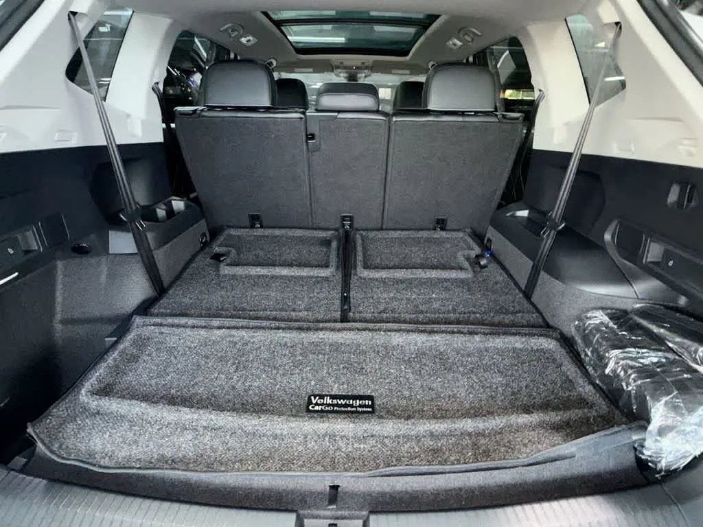 2024 Volkswagen Tiguan SE photo 25