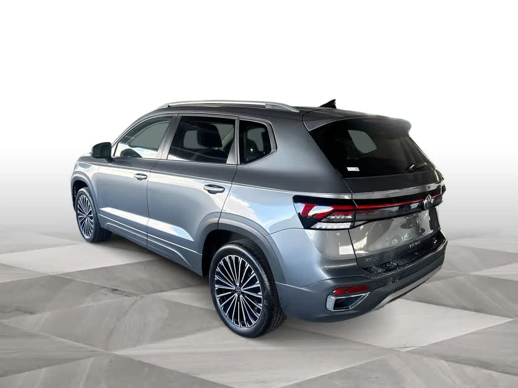 2025 Volkswagen Taos SE photo 6