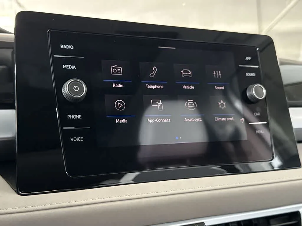 2026 Volkswagen Taos SE photo 17