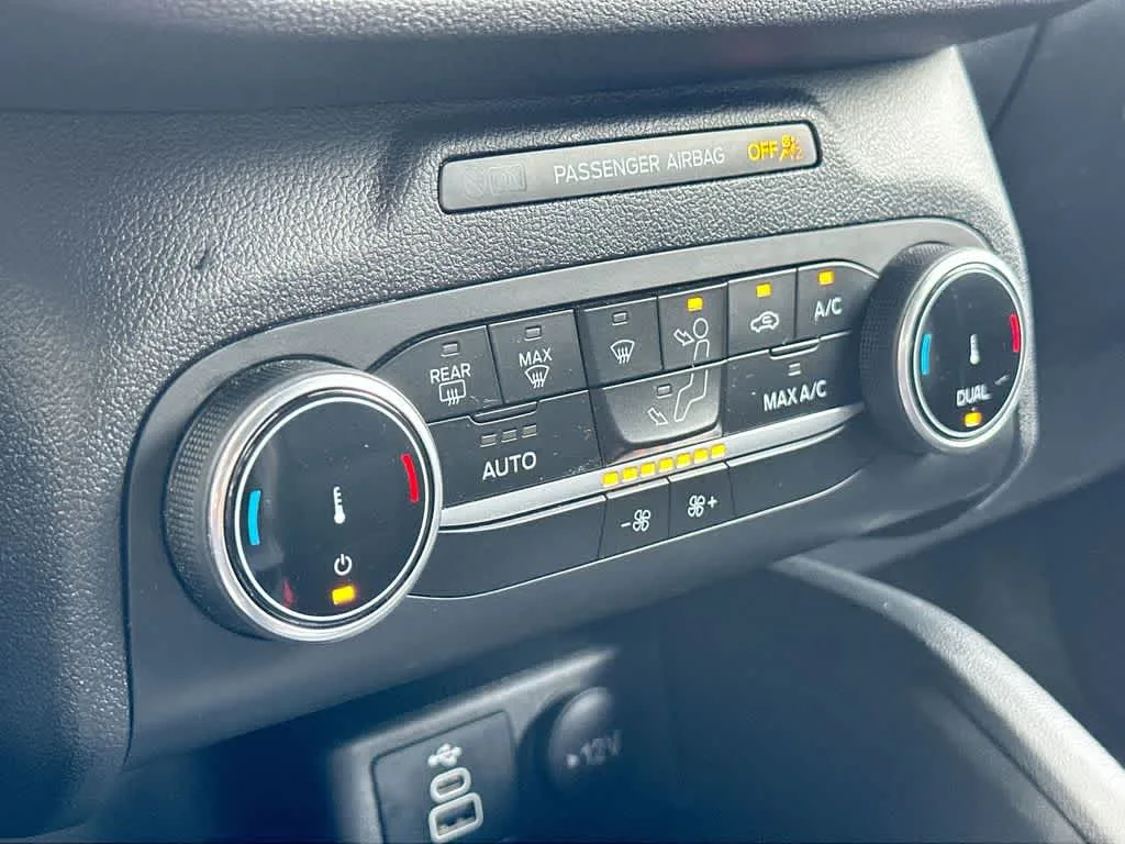 2025 Ford Escape ST-Line photo 19