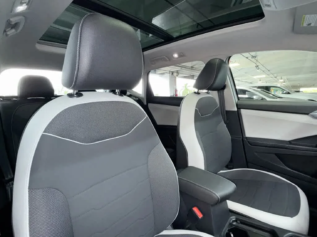 2026 Volkswagen Taos SE photo 27
