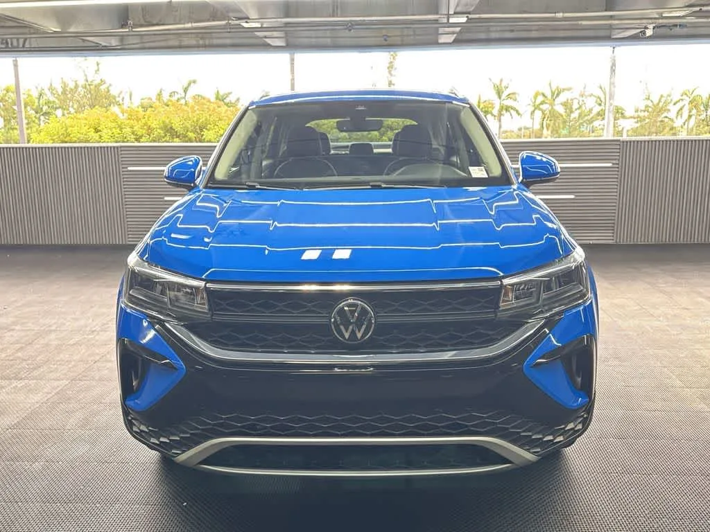 2024 Volkswagen Taos SE photo 10