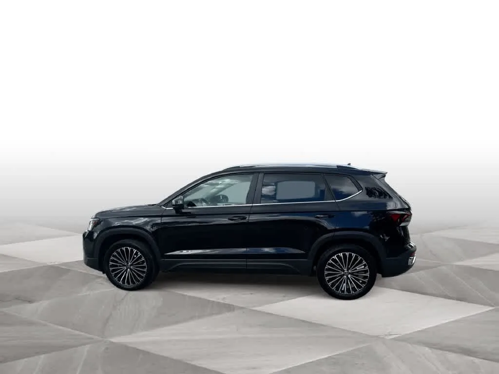 2026 Volkswagen Taos SE photo 5