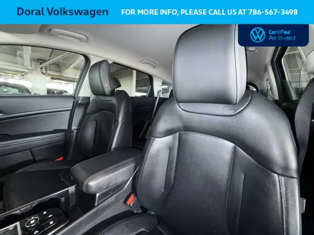 2024 Kia Sportage EX photo 14
