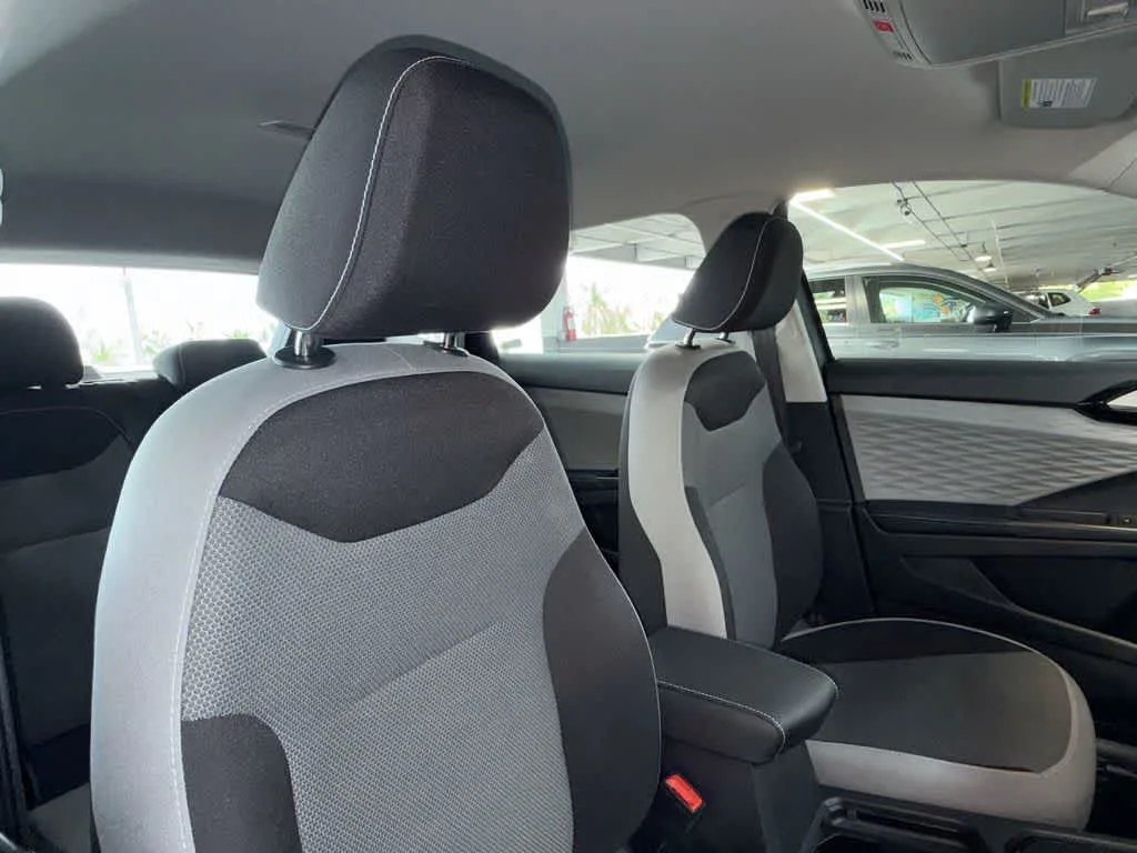 2024 Volkswagen Taos S photo 27