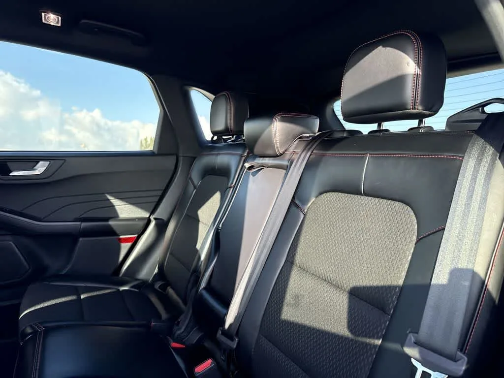 2025 Ford Escape ST-Line photo 22