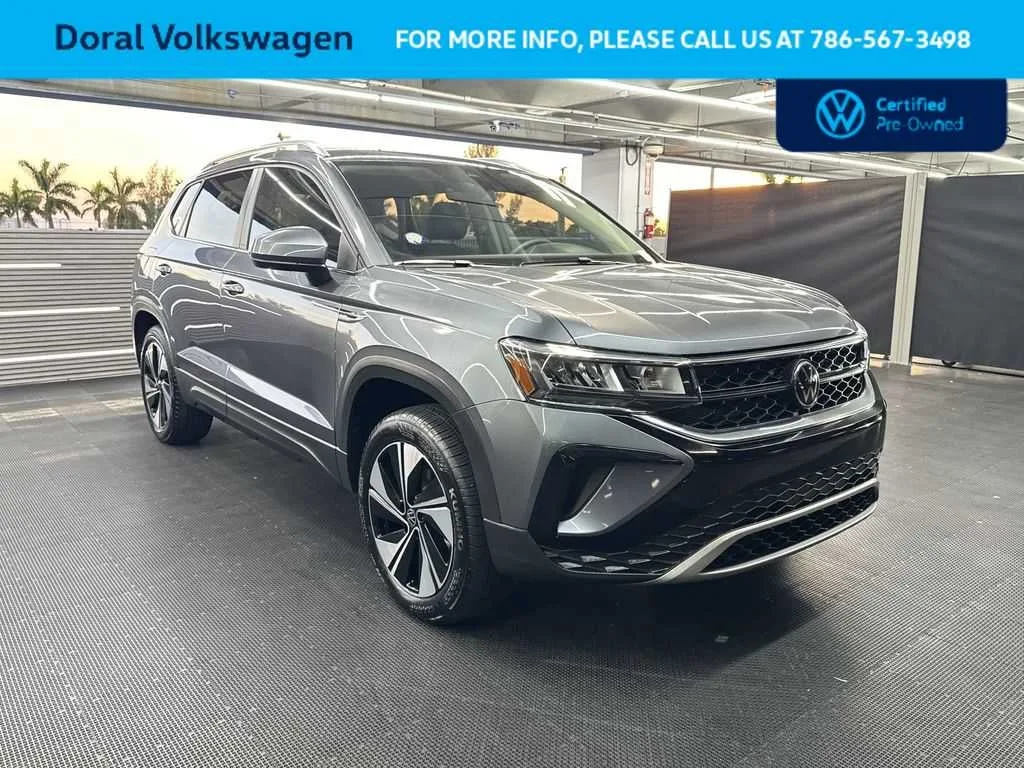 2024 Volkswagen Taos SE photo 2