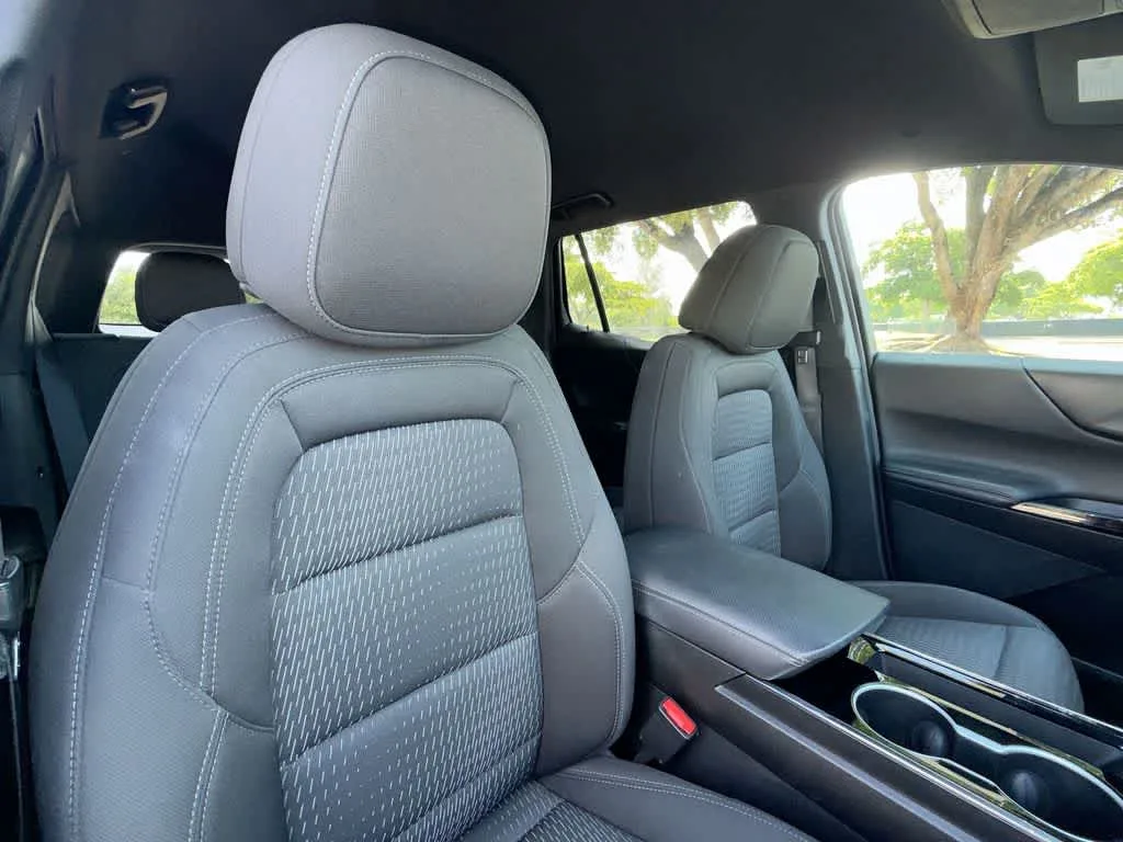 2025 Chevrolet Equinox FWD LT photo 27