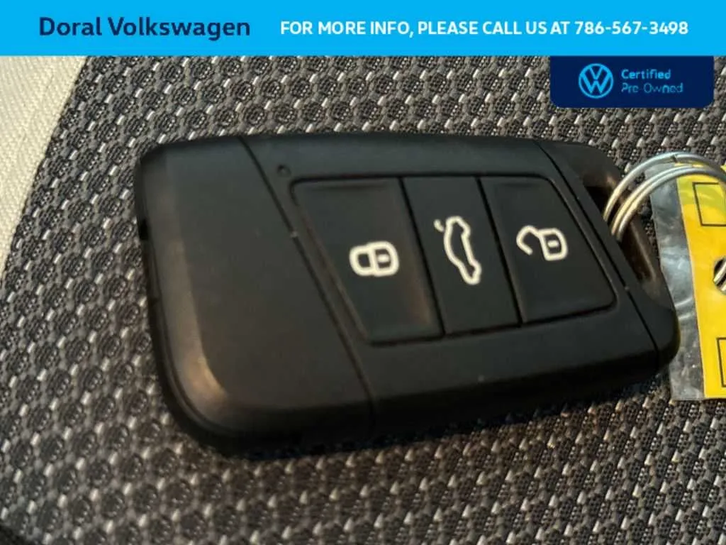 2025 Volkswagen Taos S photo 28