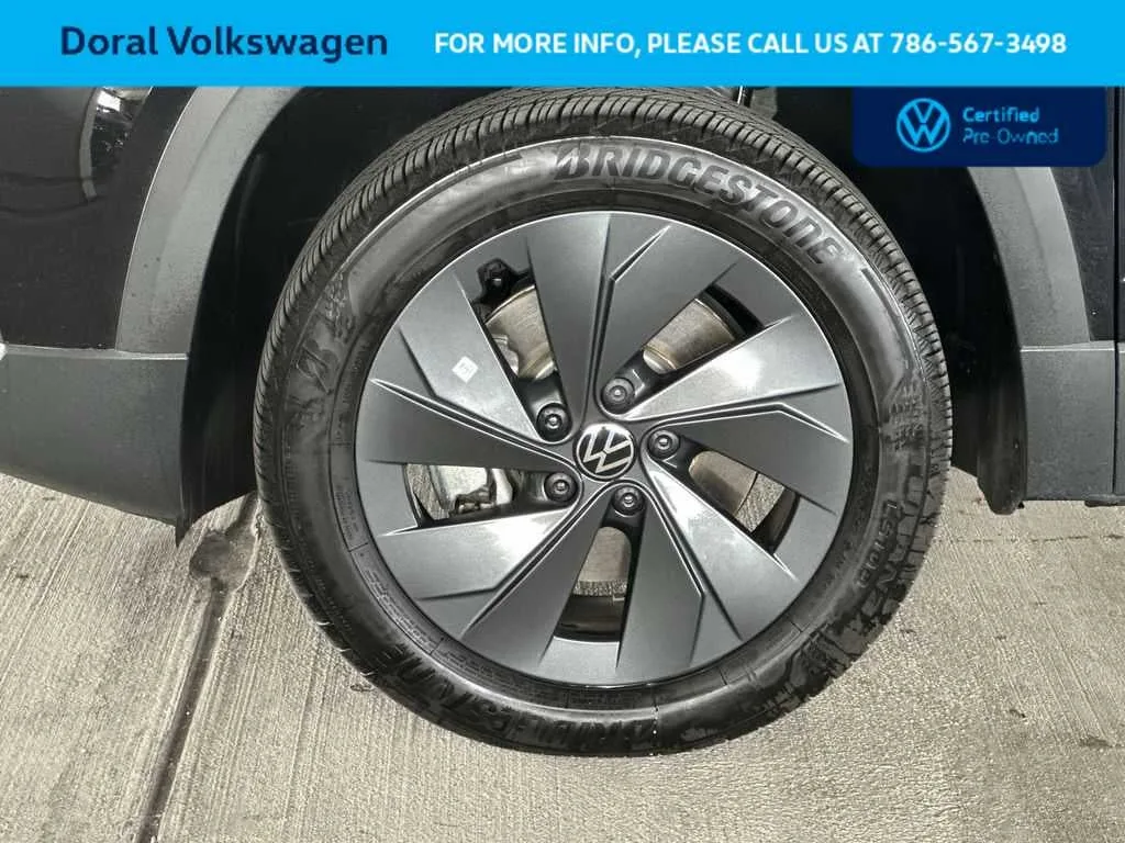 2025 Volkswagen Taos S photo 11
