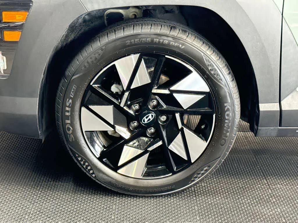 2024 Hyundai Kona SEL photo 11
