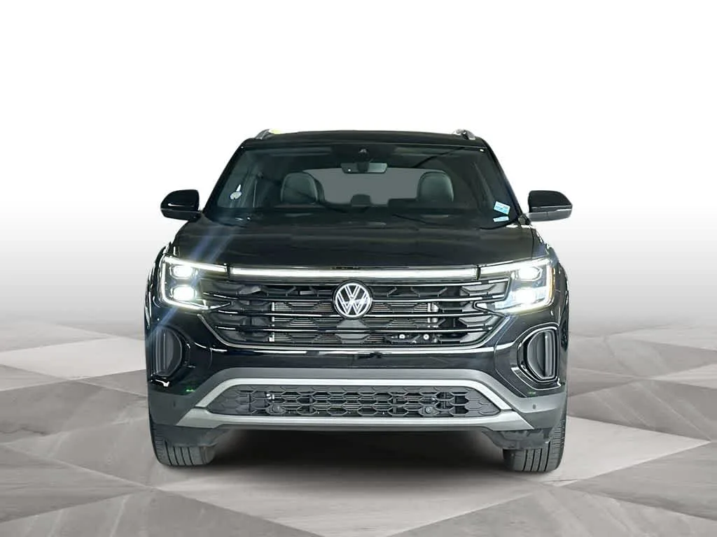 2024 Volkswagen Atlas Cross Sport 2.0T SE w/Technology photo 3