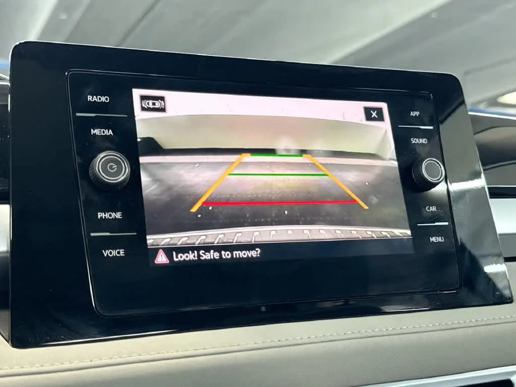 2026 Volkswagen Taos SE photo 18