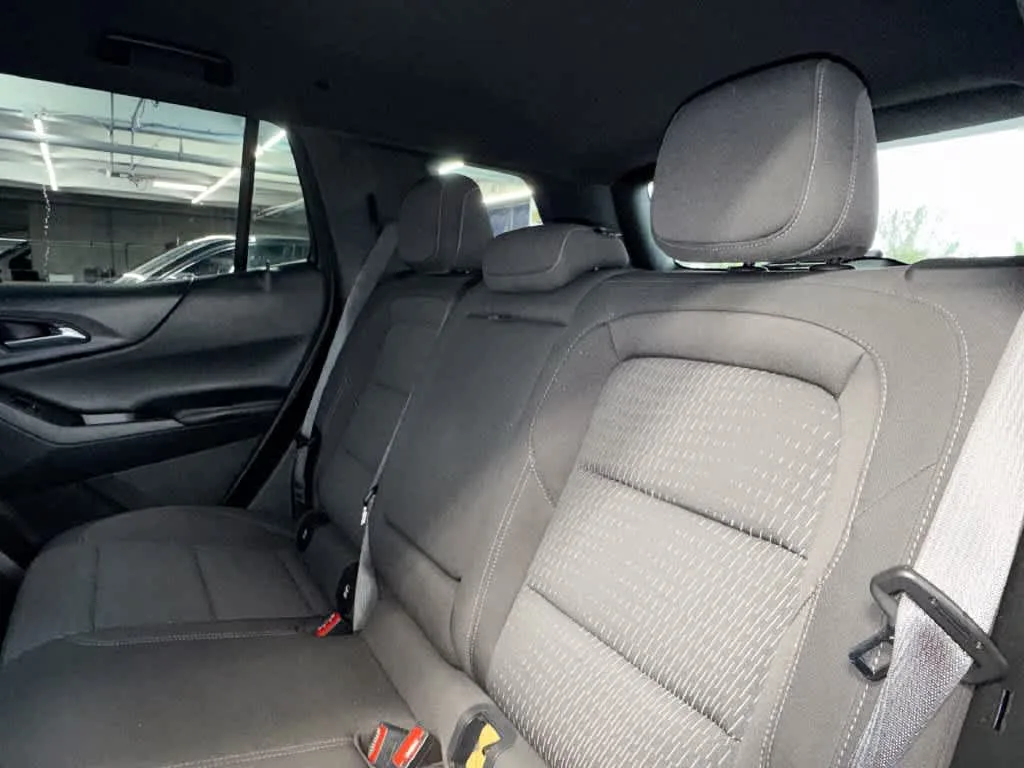 2025 Chevrolet Equinox FWD LT photo 22