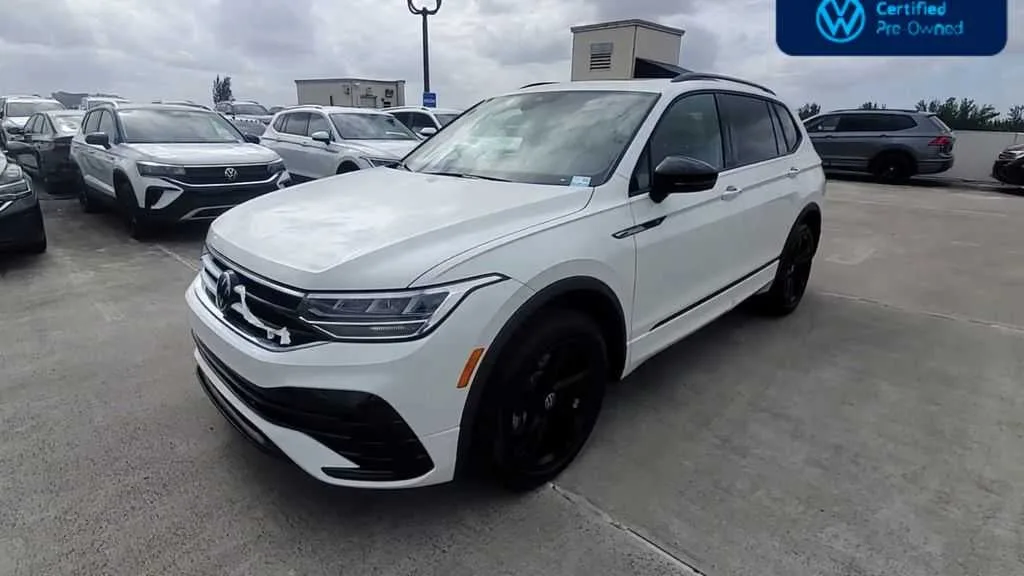 2024 Volkswagen Tiguan SE R-Line Black photo 4
