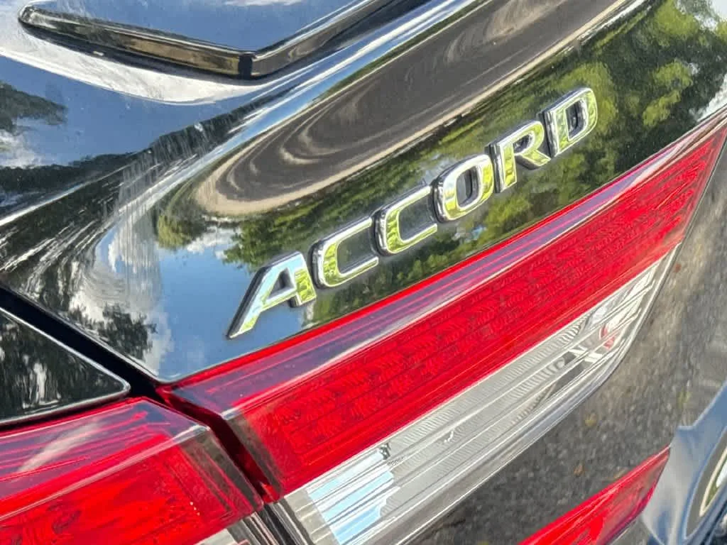 2022 Honda Accord Sport photo 10