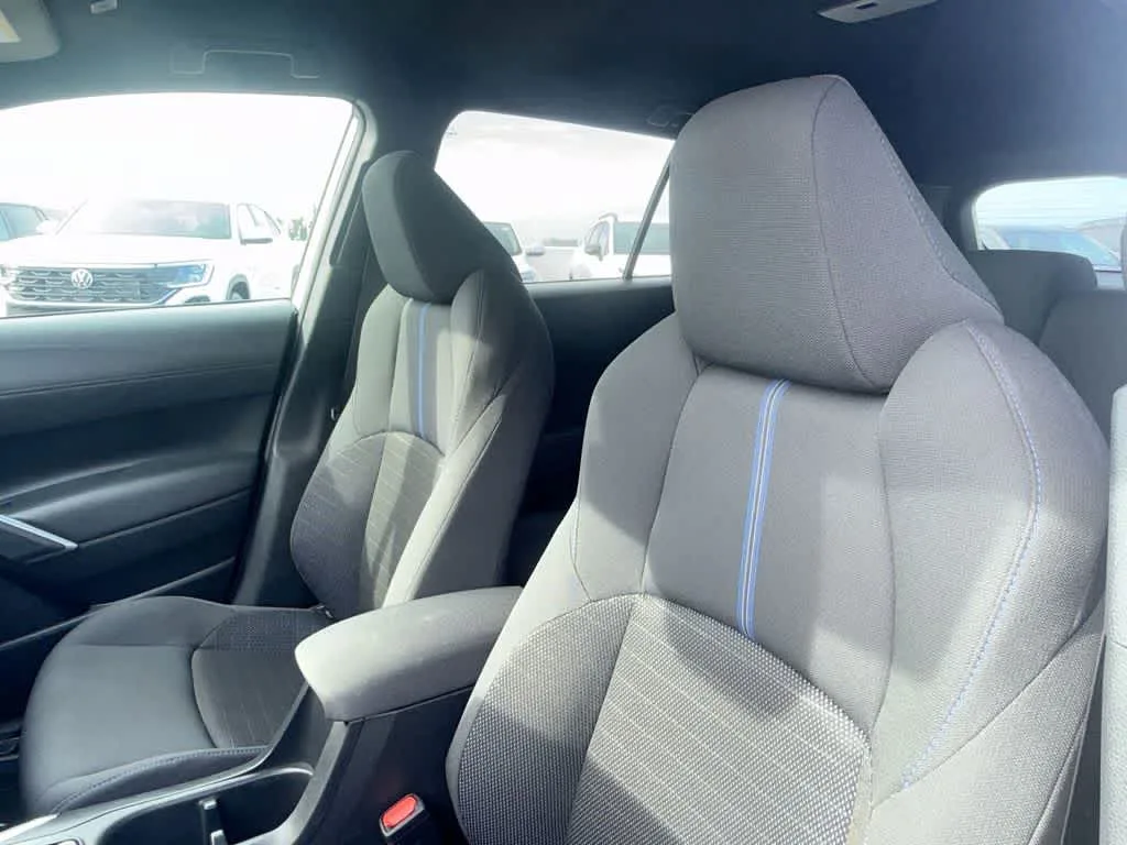 2024 Toyota Corolla Cross Hybrid SE photo 14