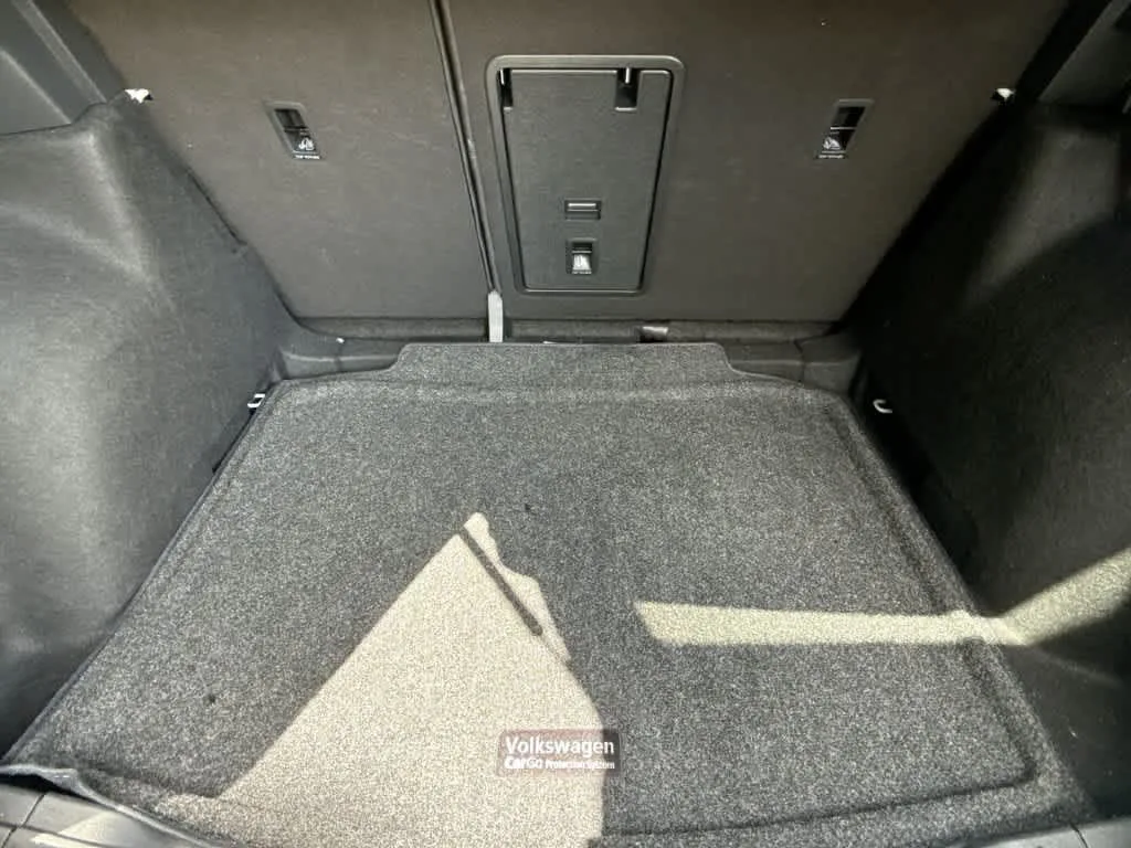 2026 Volkswagen Taos SE photo 25