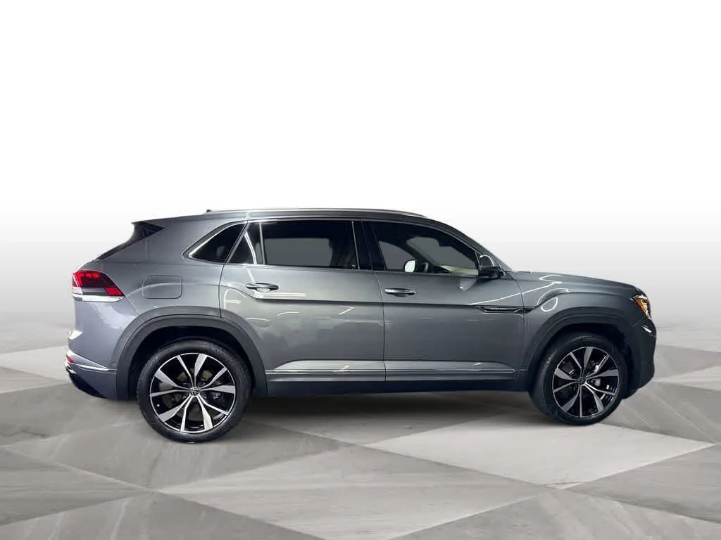 2024 Volkswagen Atlas Cross Sport 2.0T SEL Premium R-Line photo 9