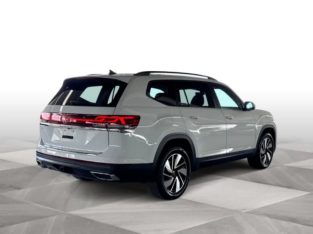 2024 Volkswagen Atlas 2.0T SE w/Technology photo 8