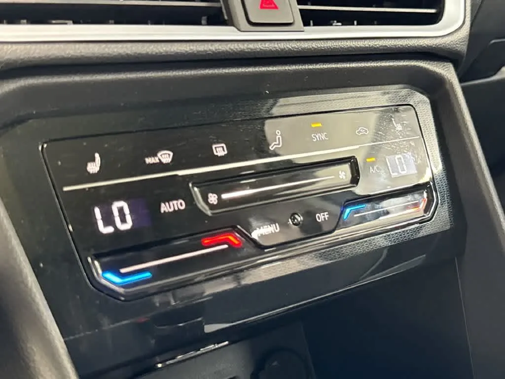 2026 Volkswagen Taos SE photo 19