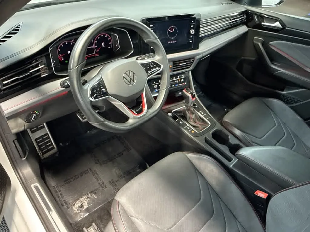 2025 Volkswagen Jetta GLI Autobahn photo 13