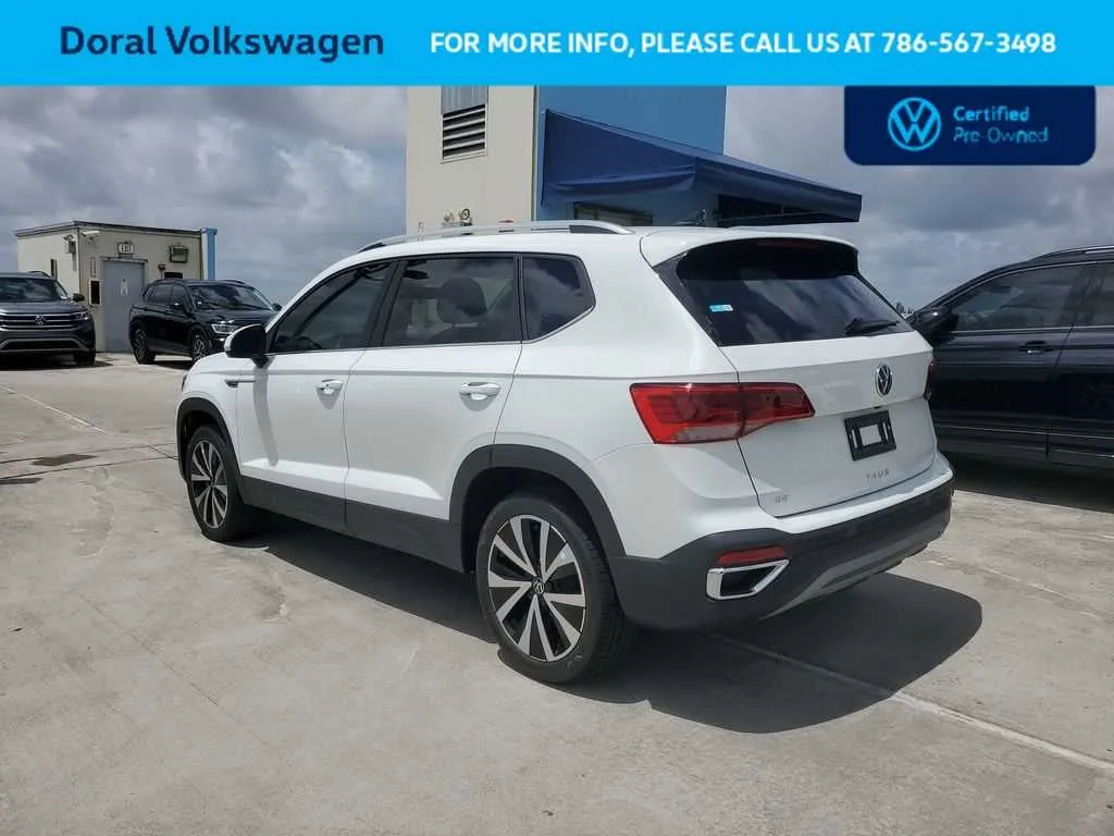 2024 Volkswagen Taos SE photo 15
