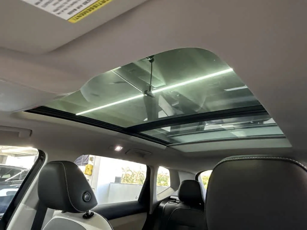 2026 Volkswagen Taos SE photo 21
