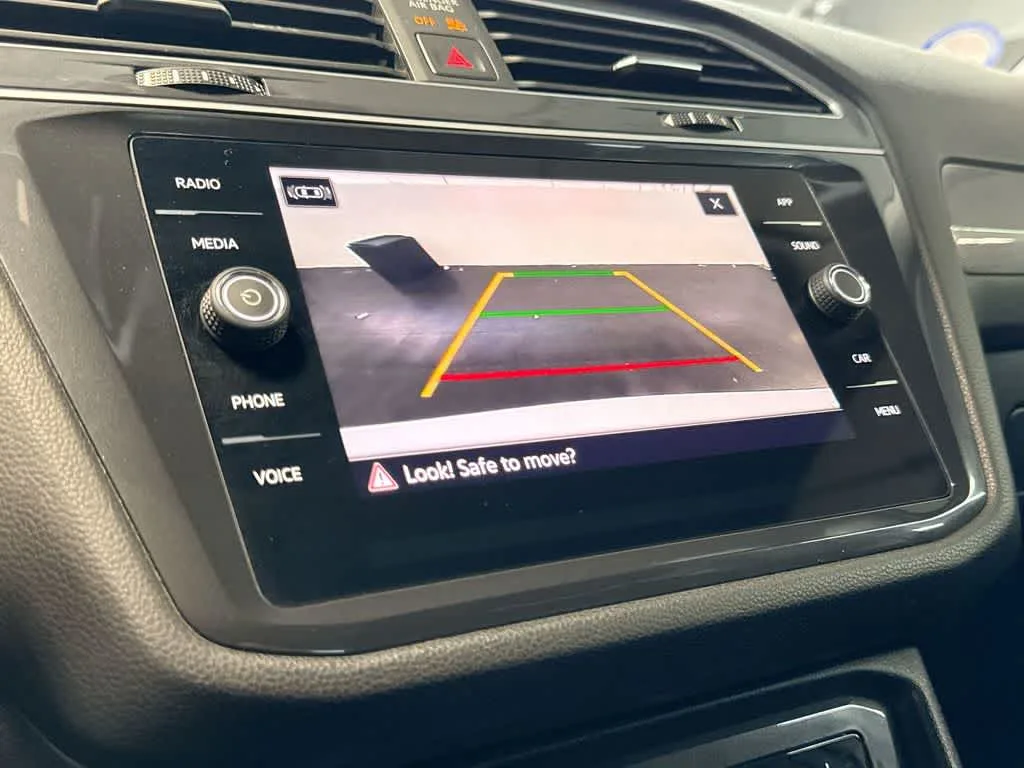 2024 Volkswagen Tiguan SE photo 18